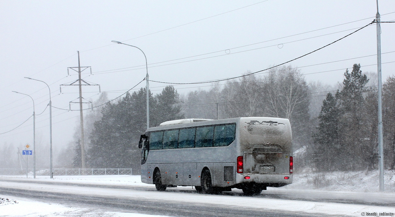 Новосибирская область, Hyundai Universe Space Luxury № У 842 КН 154