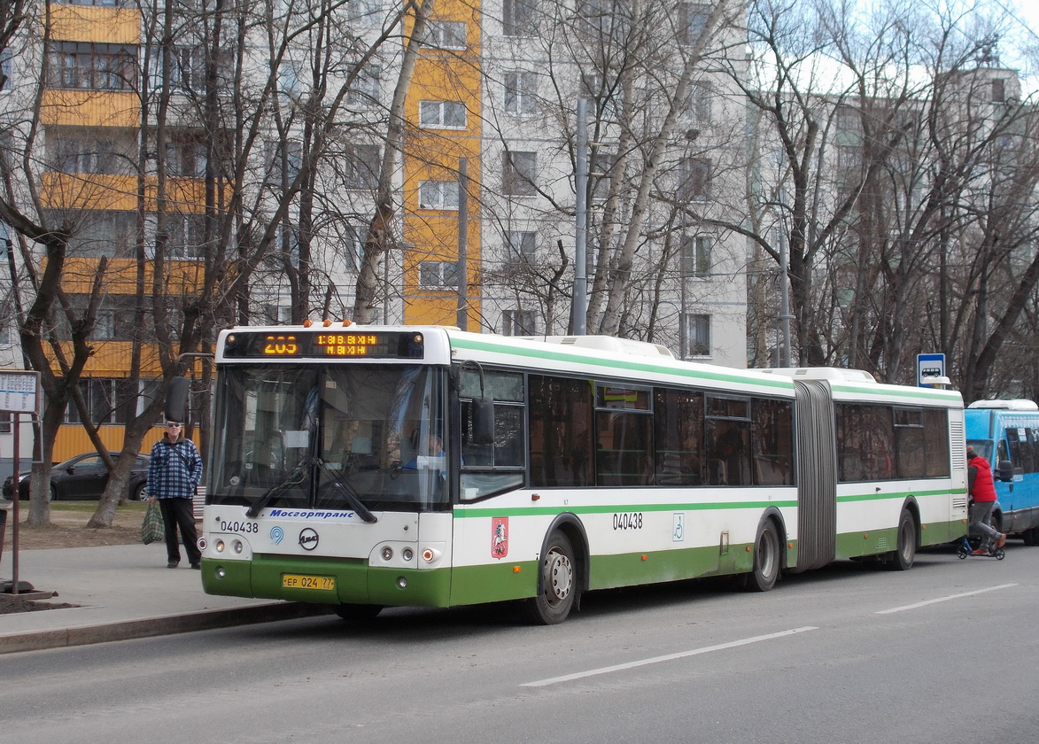 Москва, ЛиАЗ-6213.21 № 040438