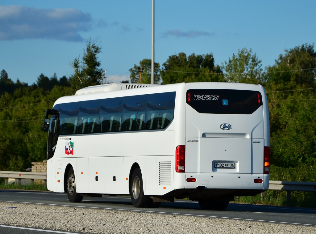 Татарстан, Hyundai Universe Space Luxury № Р 102 РР 116