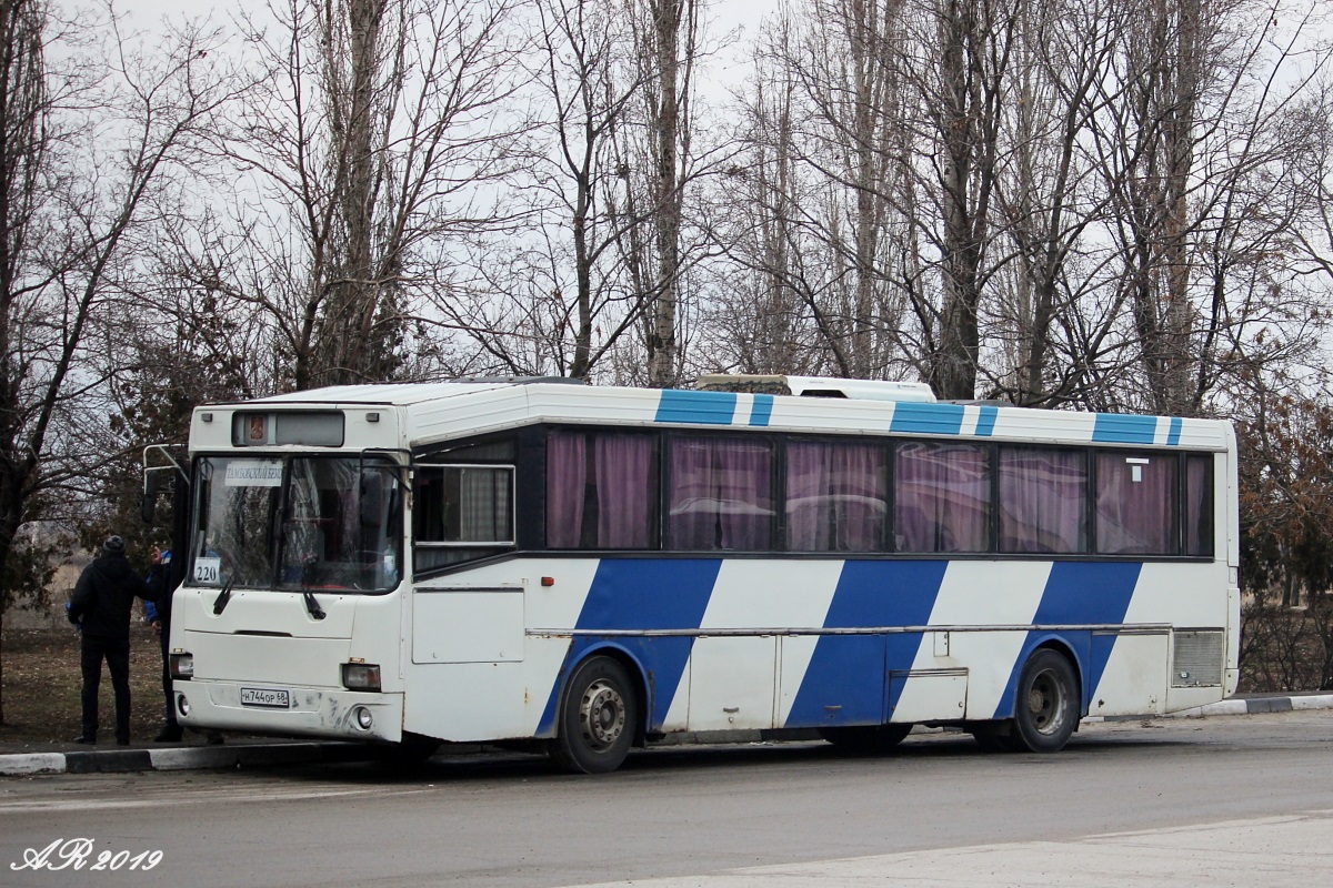 Tambov region, LiAZ-52562R (GolAZ) # Н 744 ОР 68