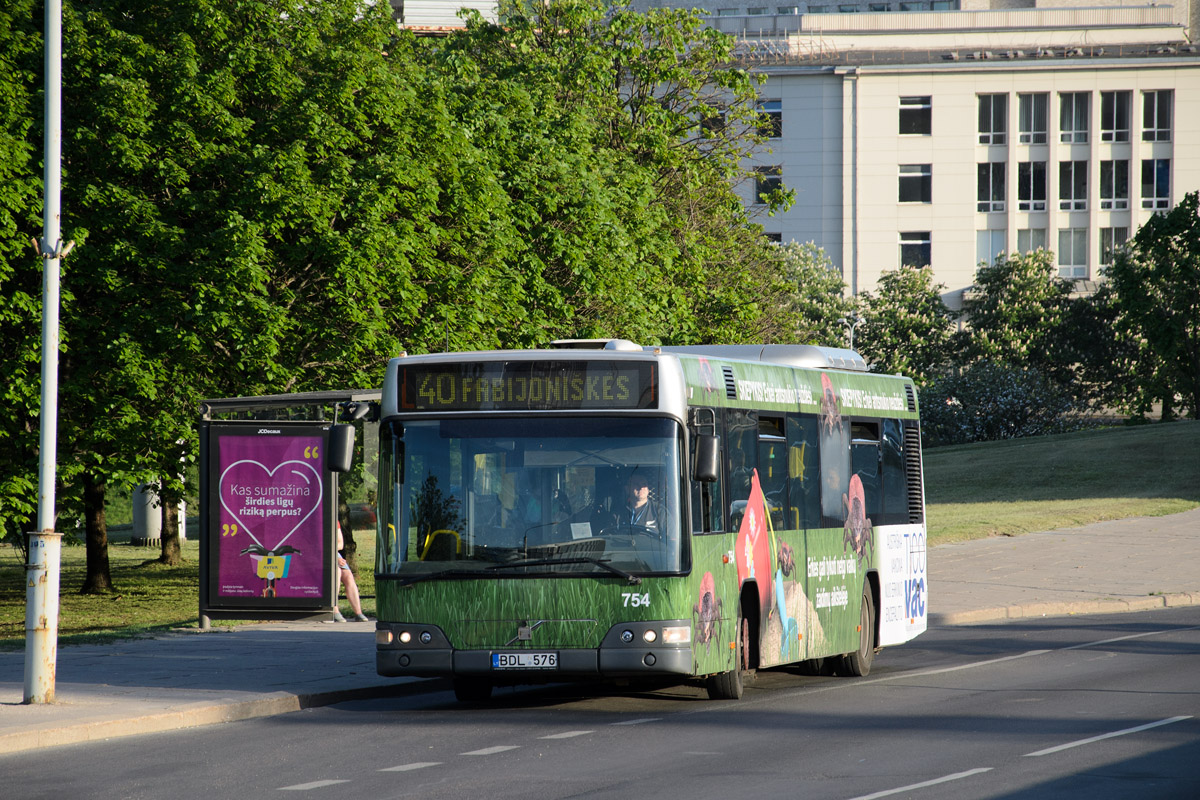 Литва, Volvo 7700 № 754