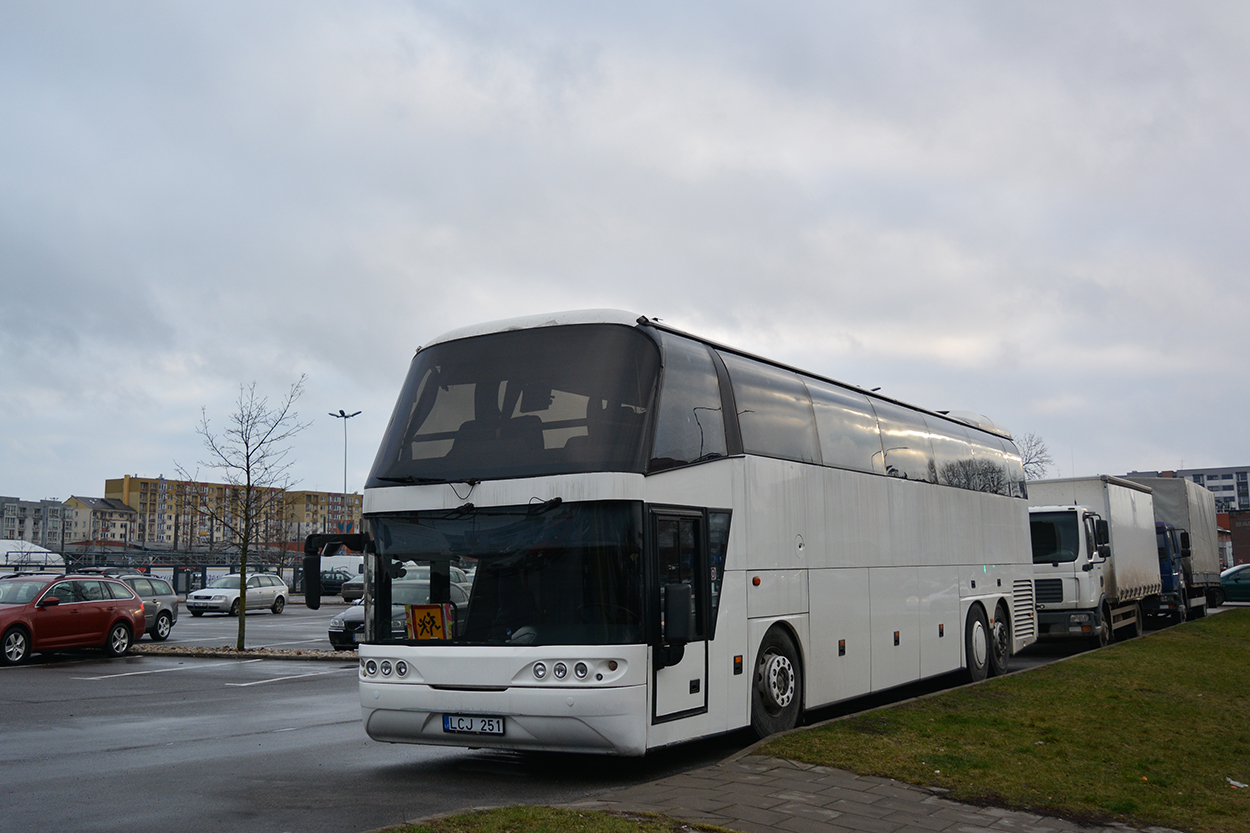 Литва, Neoplan PG4 N1117/3HC Spaceliner № LCJ 251