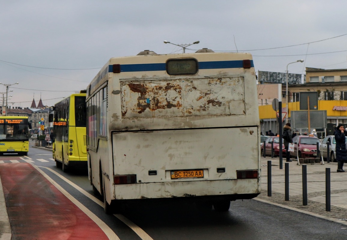 Lvov region, Neoplan N4016NF Nr. BC 3250 AA