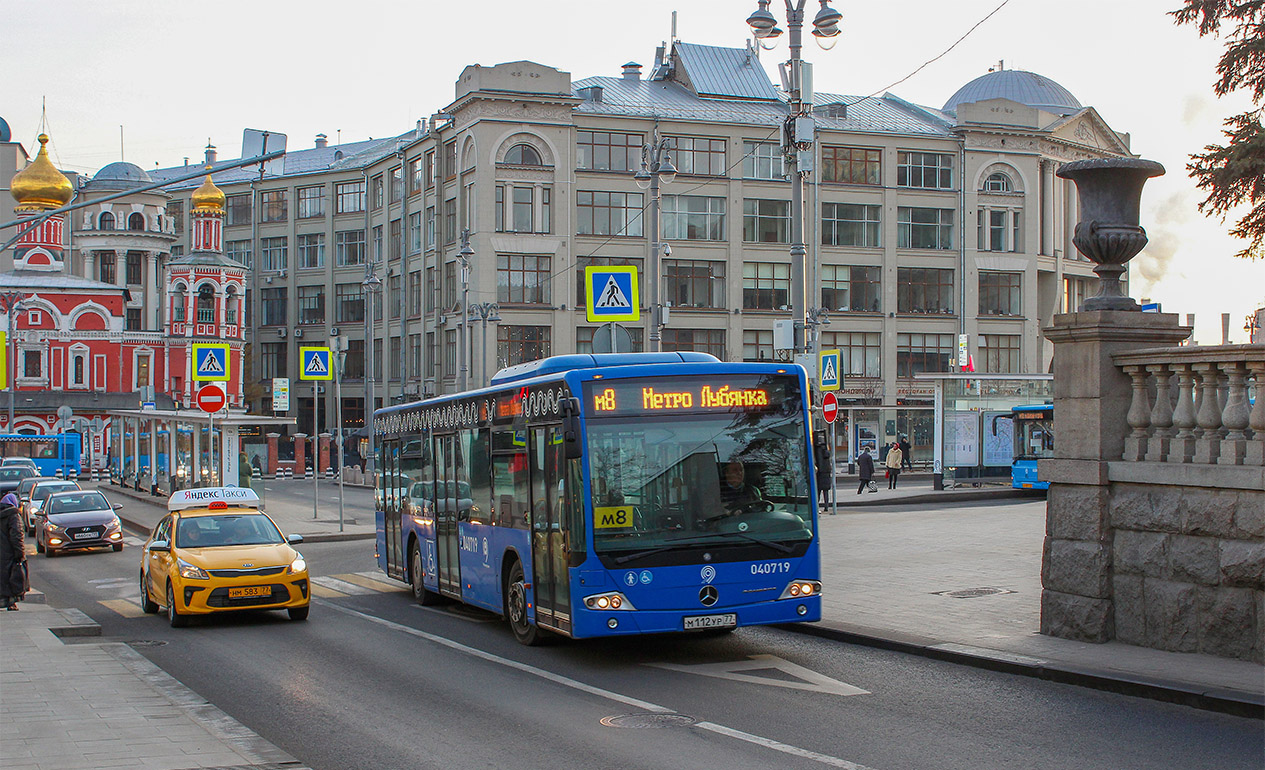 Москва, Mercedes-Benz Conecto II № 040719