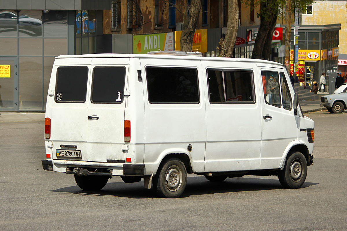 Днепропетровская область, Mercedes-Benz T1 207D № AE 0780 HH