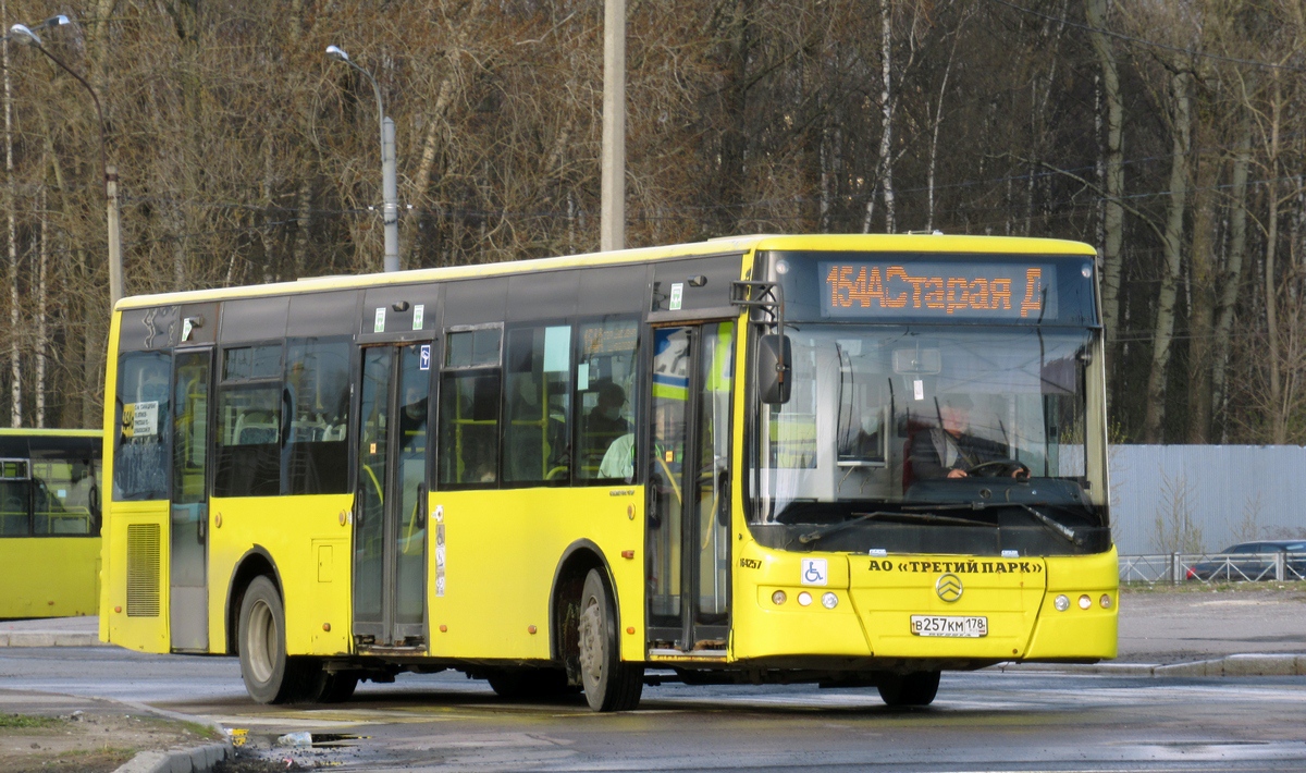 Санкт-Петербург, Golden Dragon XML6125CR № В 257 КМ 178