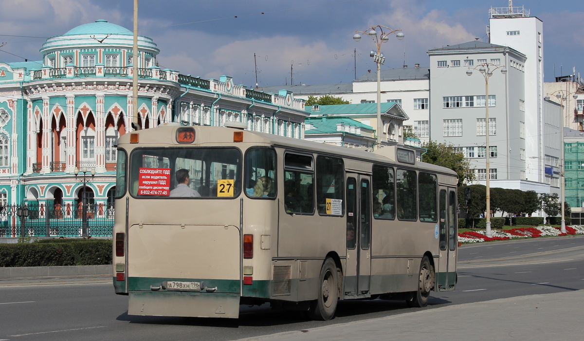 Свердловская область, Mercedes-Benz O305 № А 798 ХН 196