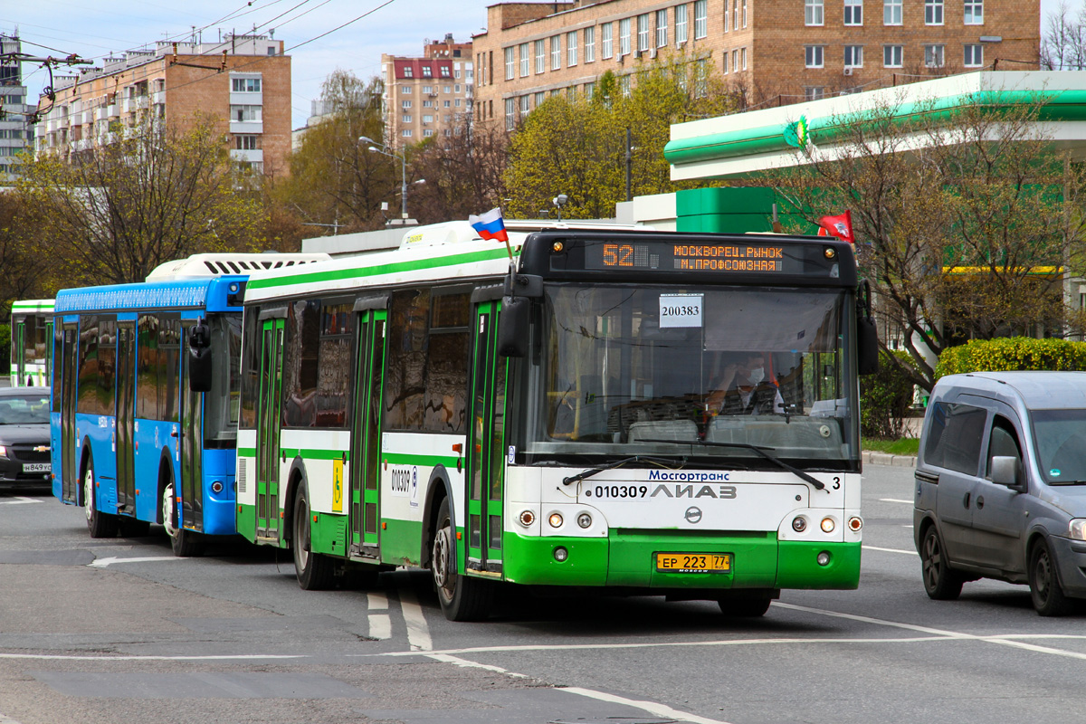 Moskwa, LiAZ-5292.22 (2-2-2) Nr 200383