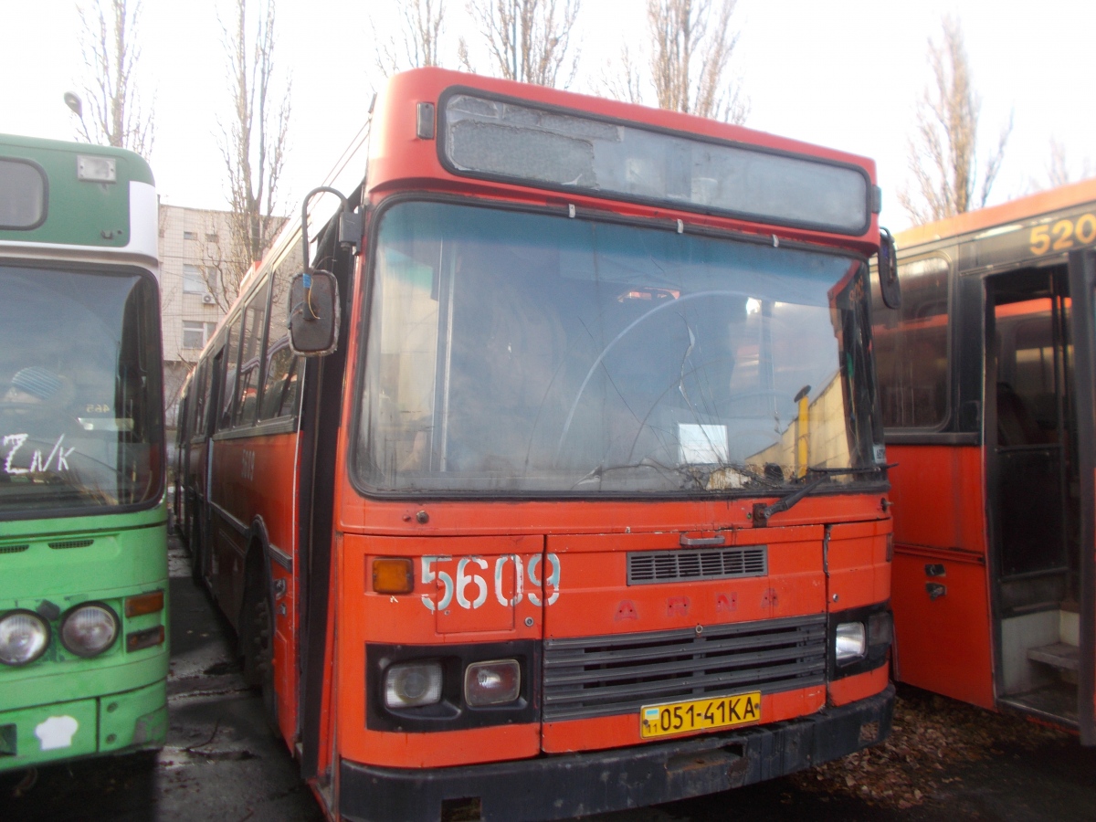 Киев, Arna M86BF № 5609