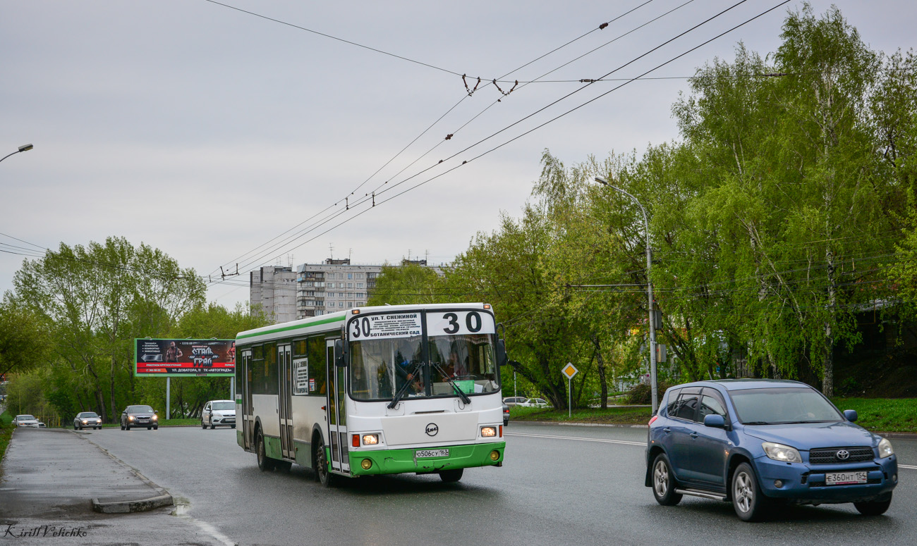 Новосибирская область, ЛиАЗ-5256.36 № О 506 СУ 163