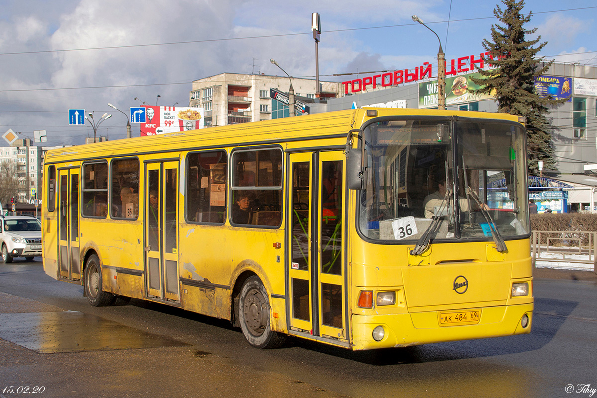 Тверская область, ЛиАЗ-5256.35 № АК 484 69