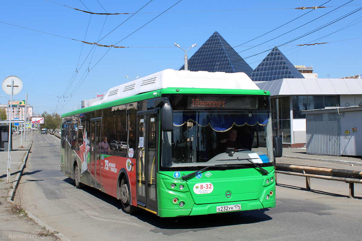 Челябинская область, ЛиАЗ-5292.67 (CNG) № 8-32