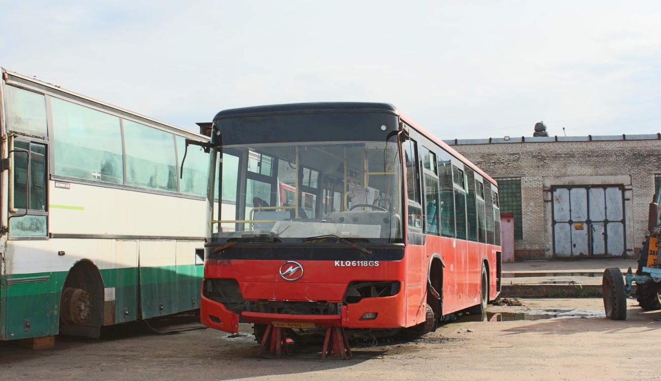 Ленинградская область, Higer KLQ6118GS № 04137