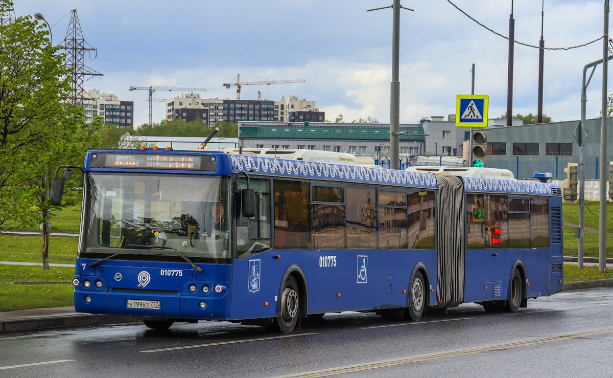 Москва, ЛиАЗ-6213.22 № 010775