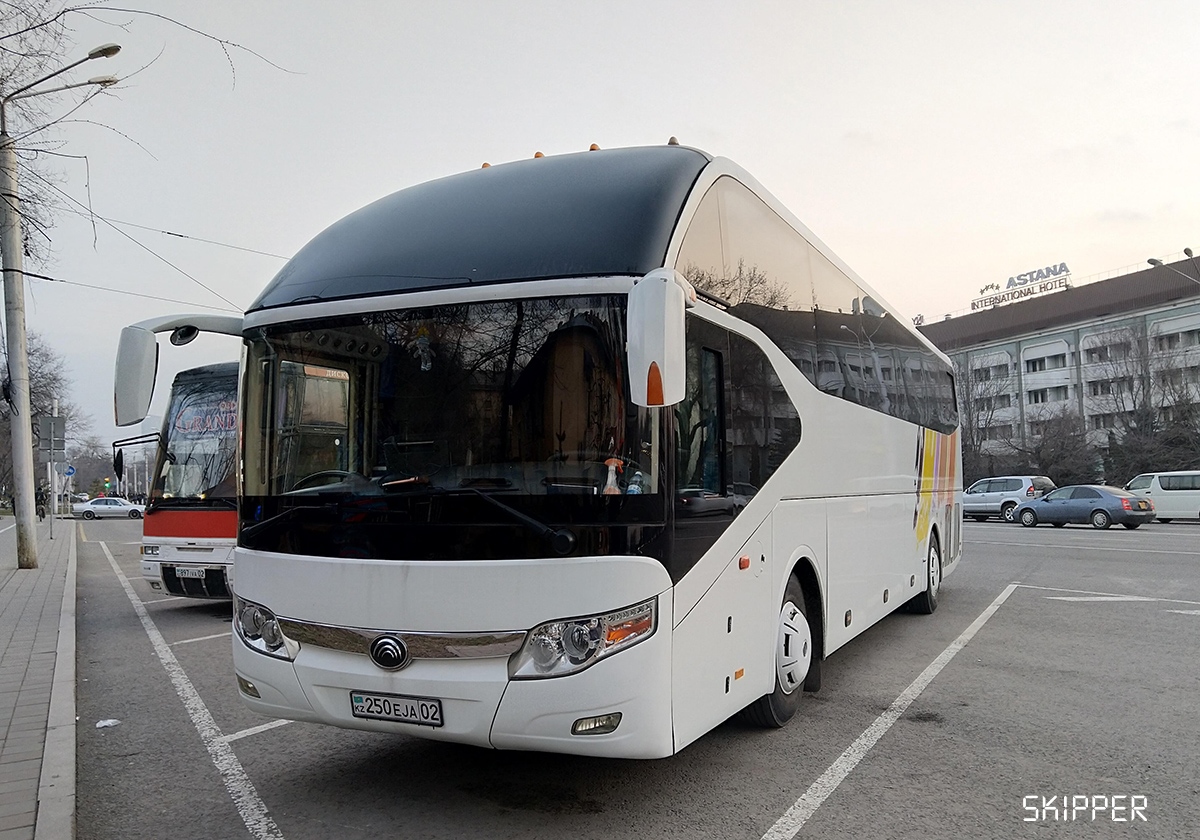 Алматы, Yutong ZK6127H1 № 250 EJA 02