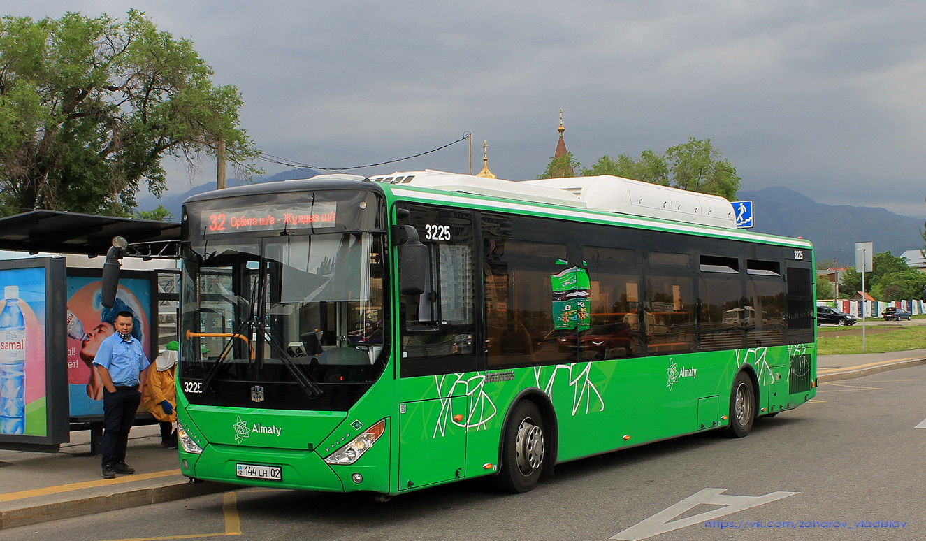 Алматы, Zhong Tong LCK6125HGAN № 3225