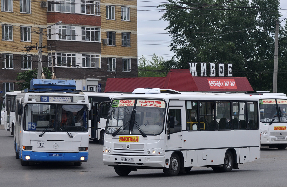 Омская область, ПАЗ-320402-05 № 6010; Омская область, ПАЗ-320412-14 "Вектор" № У 053 ЕА 55