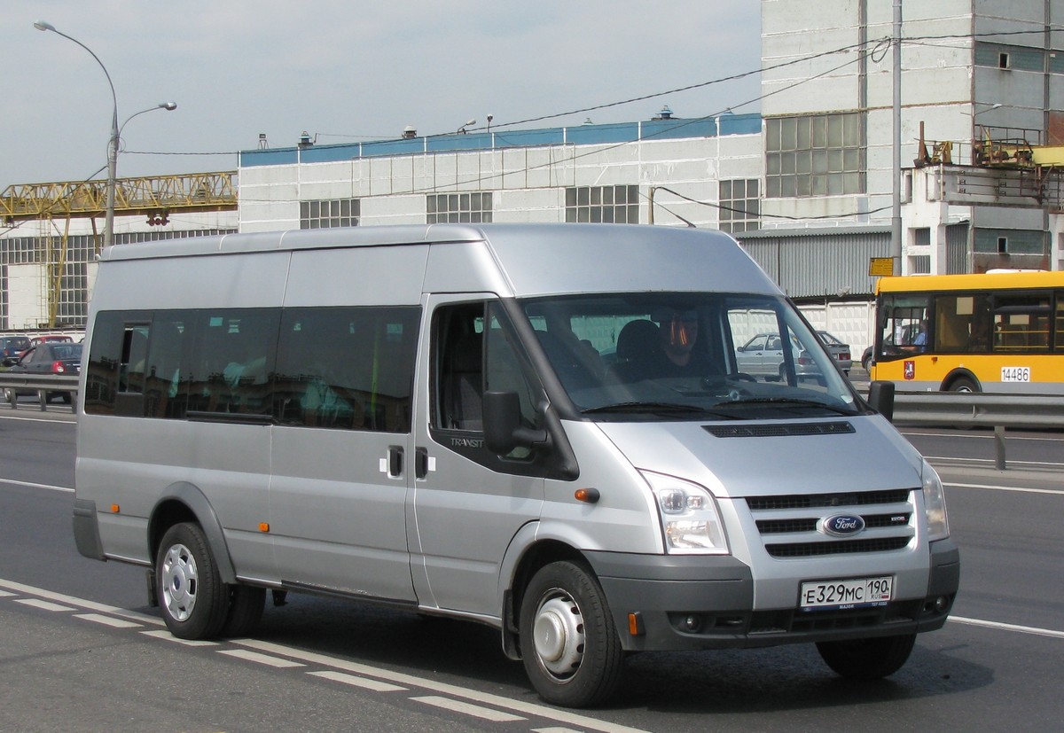 Moskau, Ford Transit 115T430 Nr. Е 329 МС 190
