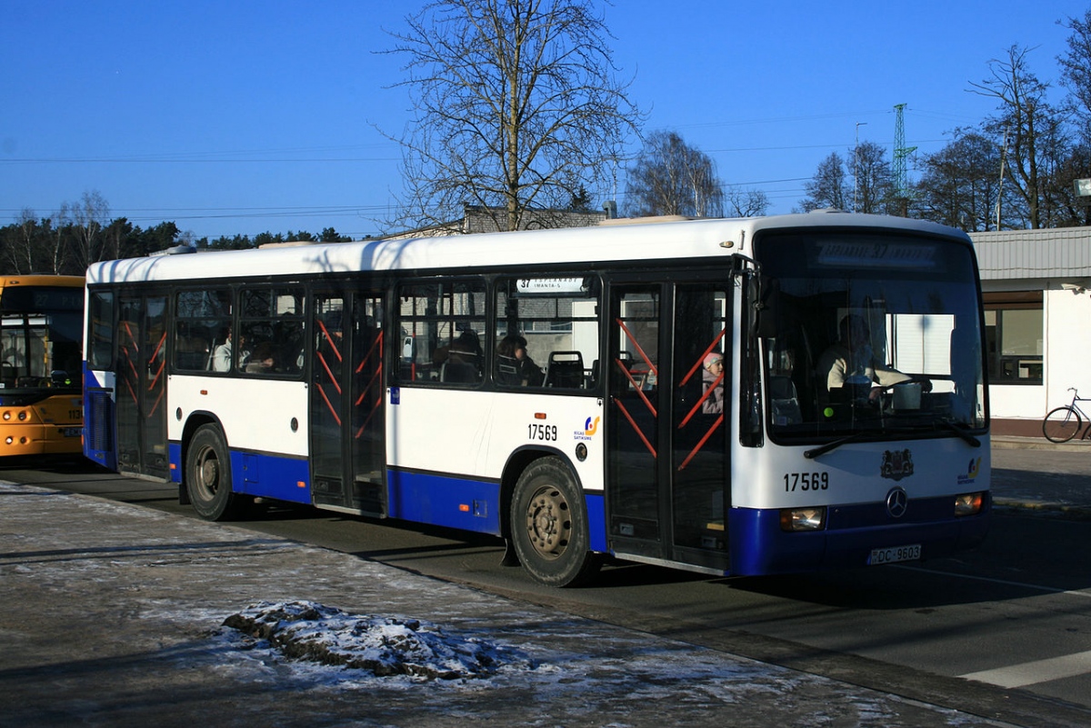 Lotyšsko, Mercedes-Benz O345 č. 17569