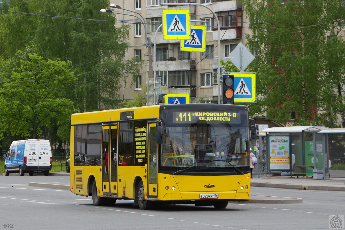 Санкт-Петербург, МАЗ-206.067 № В 028 КК 178