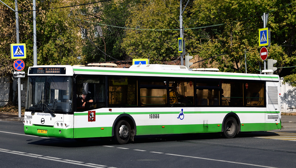 Moskau, LiAZ-5292.22 (2-2-2) Nr. 160666