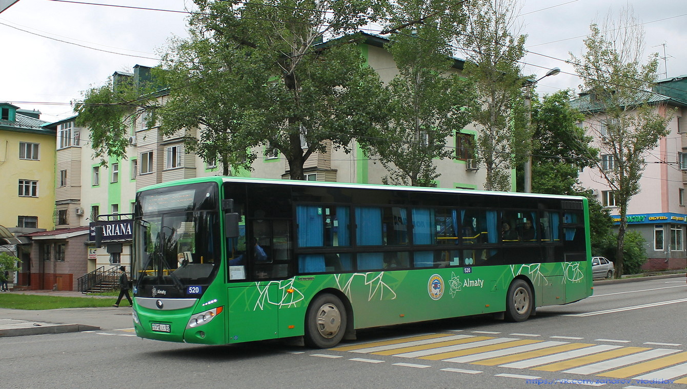 Алматы, Yutong ZK6118HGA № 520