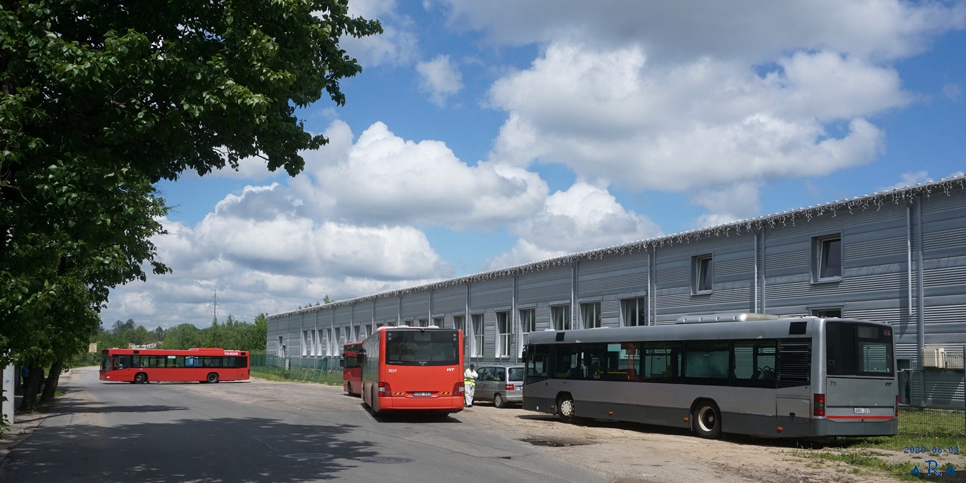 Lithuania, Volvo 7700 # 755; Lithuania, Anadolu Isuzu Novociti Life # 4542; Lithuania, Volvo 7700 # 711