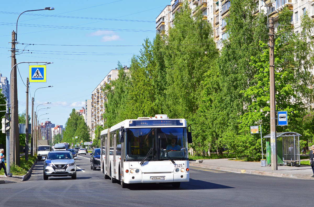 Sankt Petersburg, LiAZ-6213.20 Nr 2325