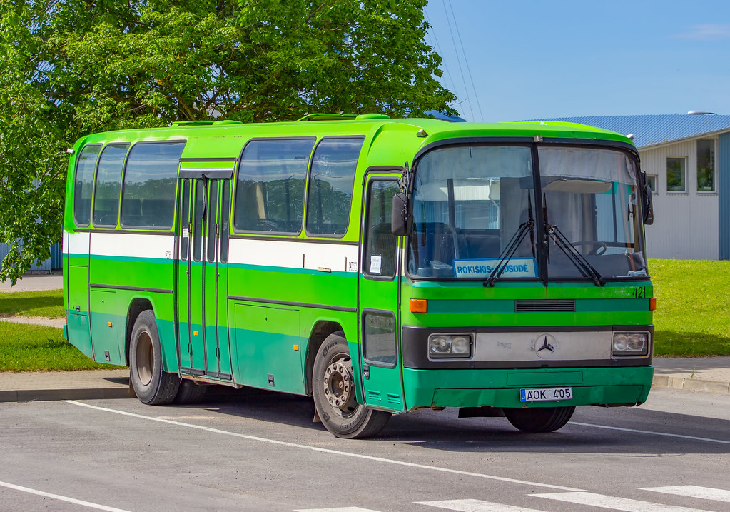 Литва, Mercedes-Benz O303-11ÜHE № 421