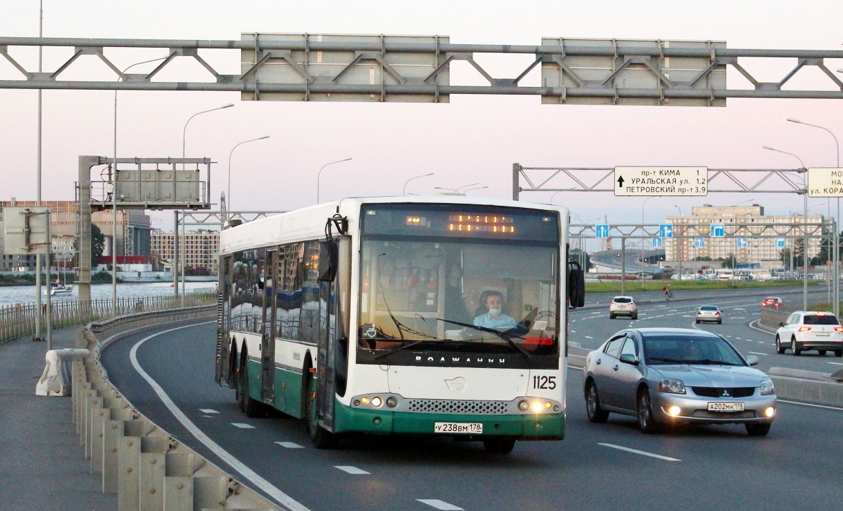 Санкт-Петербург, Волжанин-6270.06 