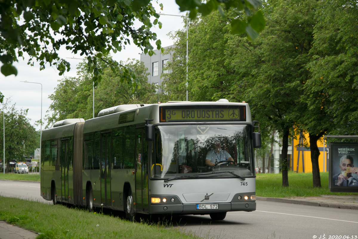 Литва, Volvo 7700A № 745