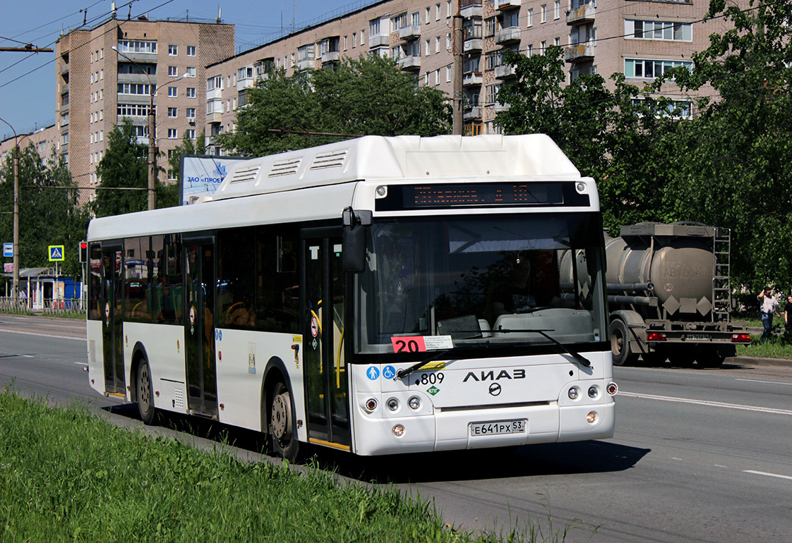 Новгородская область, ЛиАЗ-5292.67 (CNG) № 809