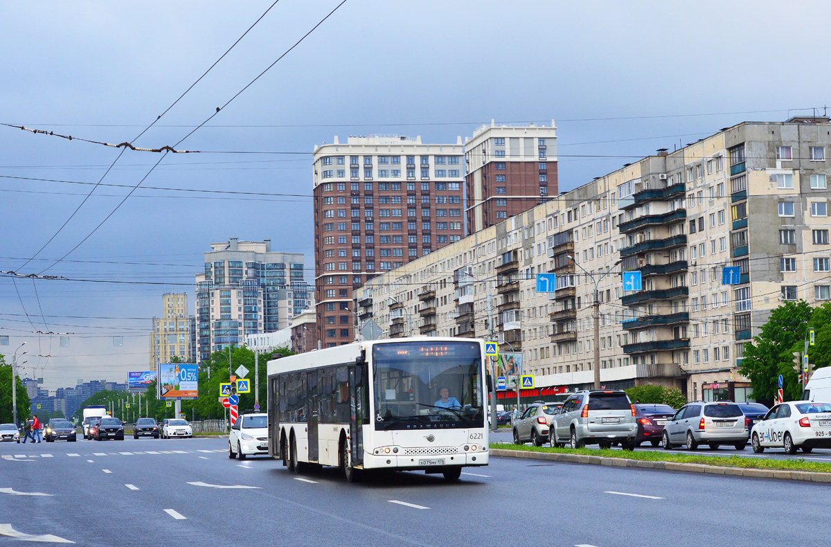 Санкт-Петербург, Волжанин-6270.06 