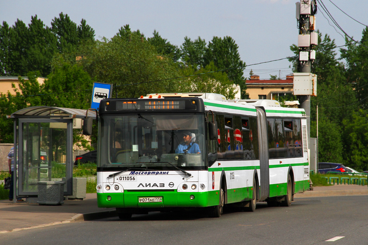 Москва, ЛиАЗ-6213.22 № 011056