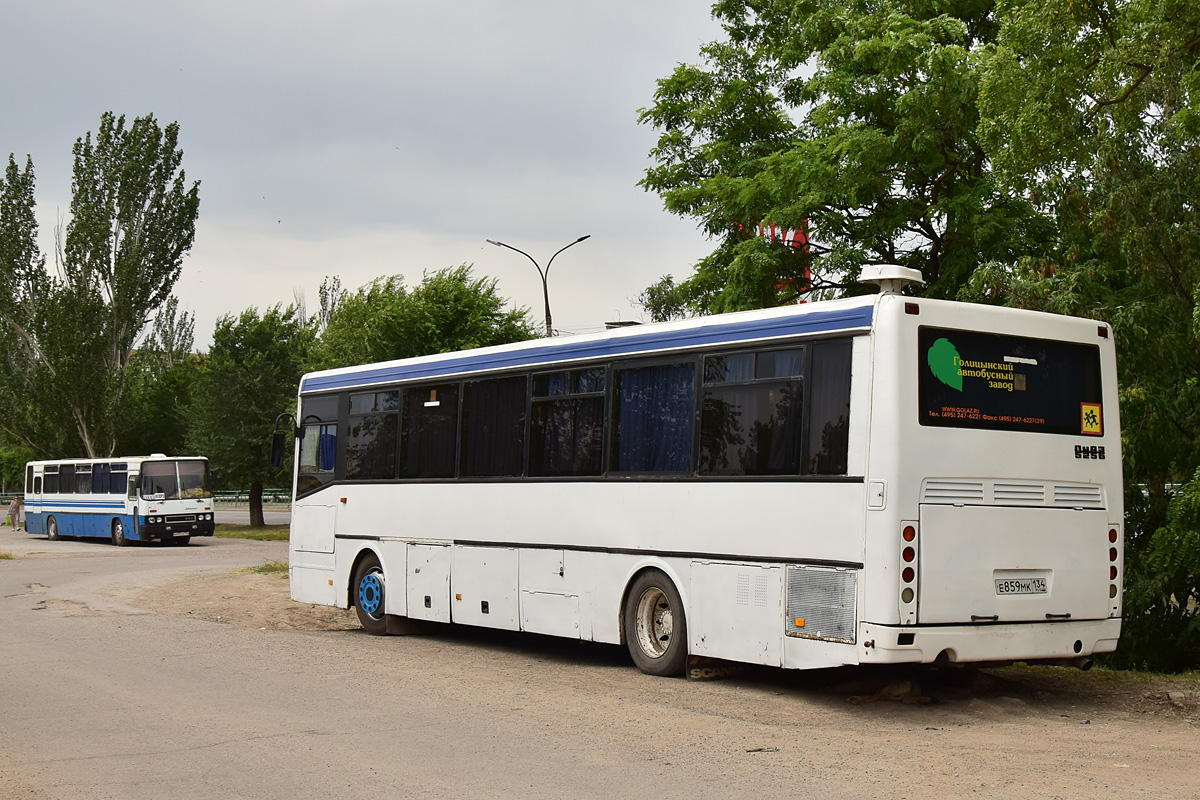 Волгоградская область, Ikarus 250.95 № В 495 ЕВ 134; Волгоградская область, ЛиАЗ-5256.33-01 (ГолАЗ) № Е 859 МК 134