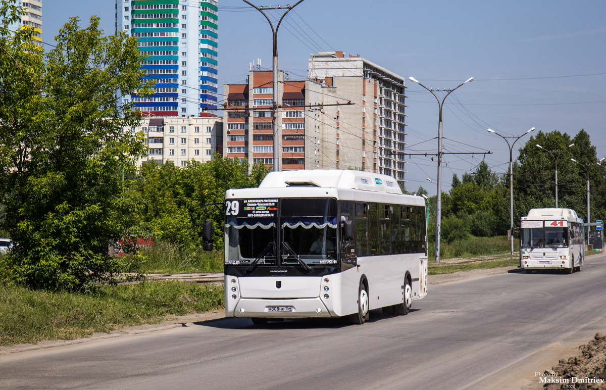 Novosibirsk region, NefAZ-5299-30-56 Nr. Н 808 НК 154