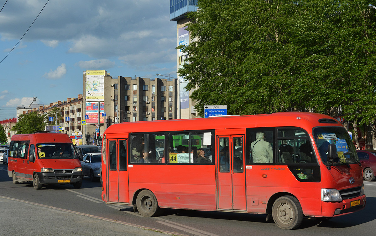 Тюменская область, FIAT Ducato 244 CSMMC-RLL, -RTL № АЕ 785 72; Тюменская область, Hyundai County Kuzbass № АО 589 72; Тюменская область — Разные фотографии