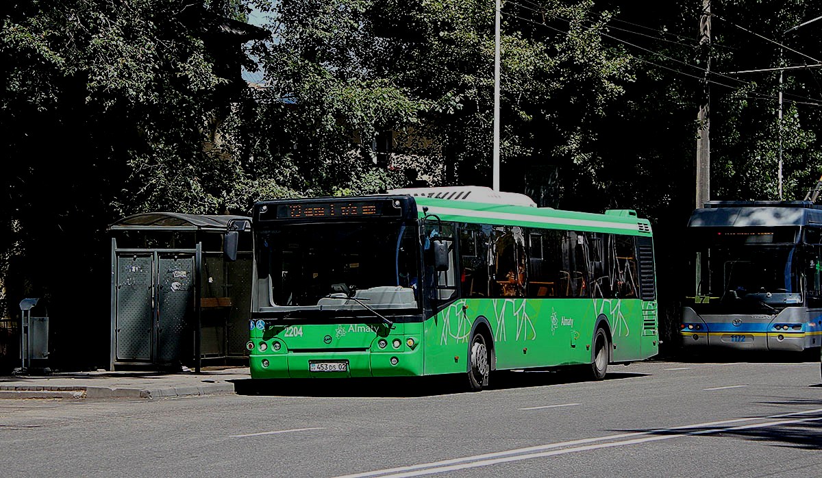 Almaty, LiAZ-5292.65 № 2204