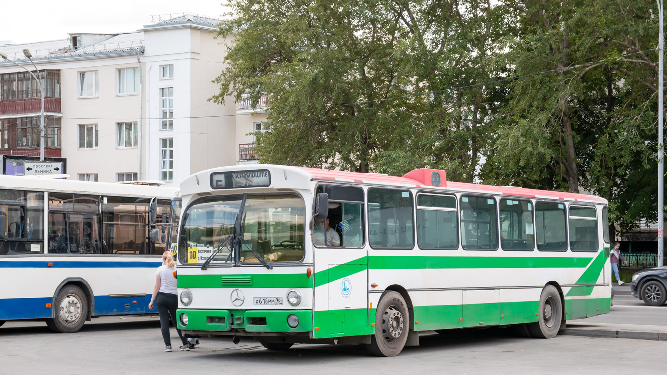 Свердловская область, Mercedes-Benz O305 № Х 618 ММ 96