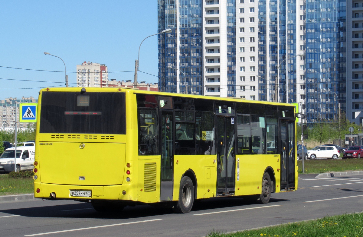 Санкт-Петербург, Golden Dragon XML6125CR № В 257 КМ 178