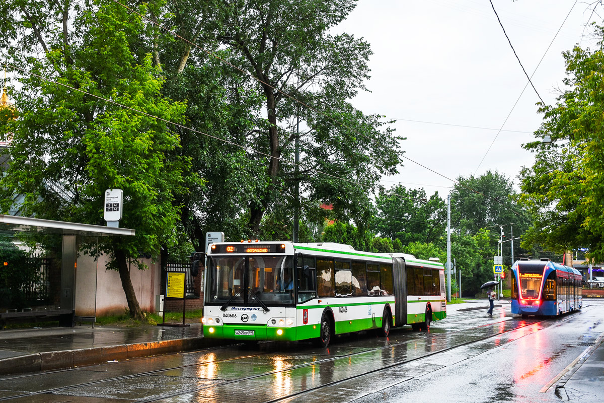 Москва, ЛиАЗ-6213.21 № 040606