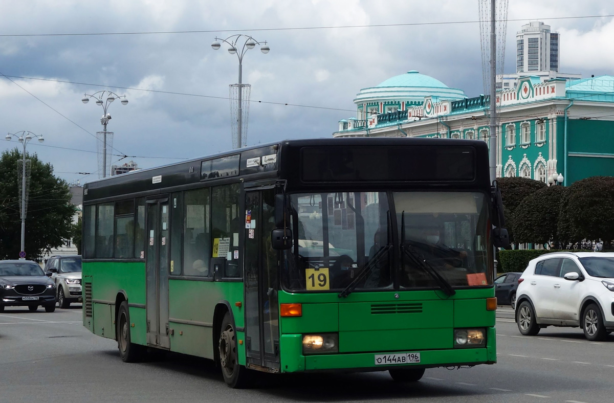 Свердловская область, Mercedes-Benz O405N2 № О 144 АВ 196