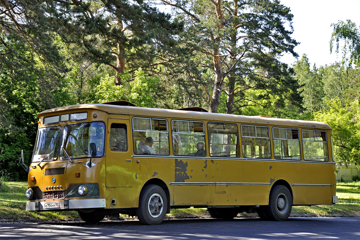 Алтайский край, ЛиАЗ-677М № Х 754 НУ 22