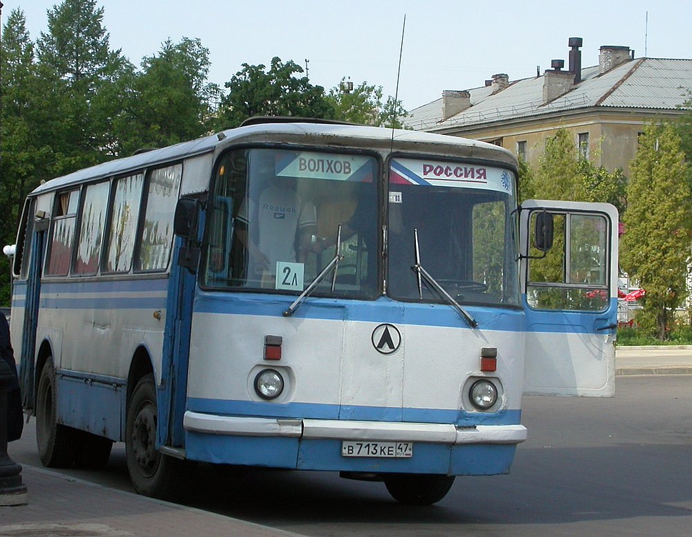 Leningrado sritis, LAZ-695N Nr. В 713 КЕ 47