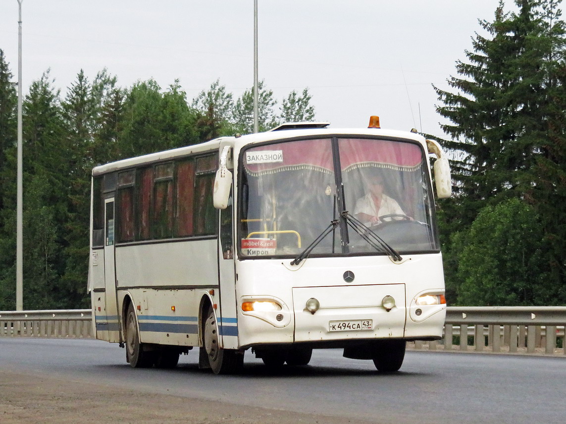 Кировская область, КАвЗ-4238-00 № К 494 СА 43