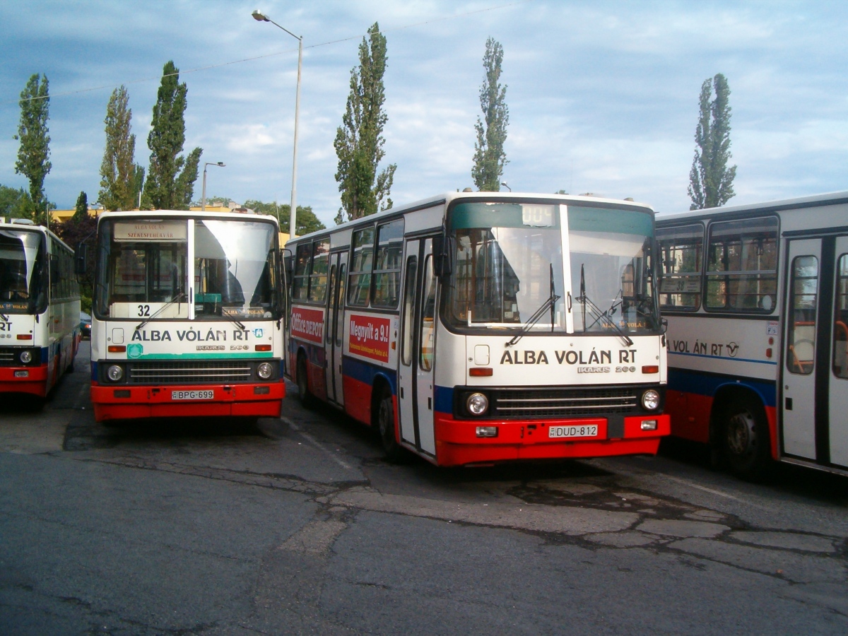 Венгрия, Ikarus 260.33A № BPG-699; Венгрия, Ikarus 260.50 № DUD-812