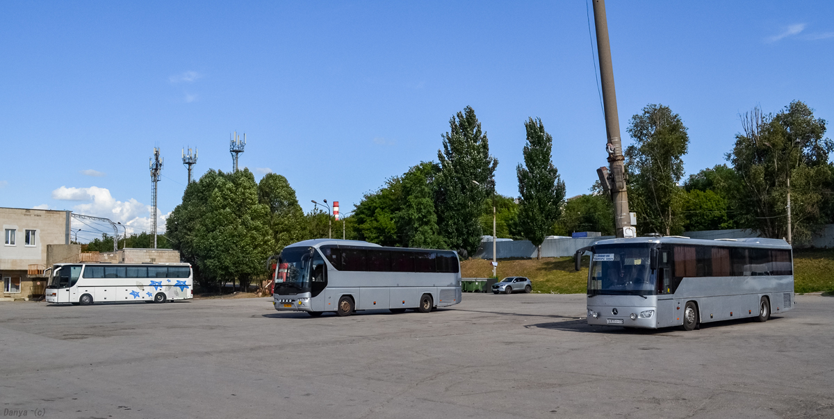 Грузия, Setra S315HDH № ZZ-489-HH; Чувашия, Mercedes-Benz O560 Intouro RH № В 835 ЕУ 21; Самарская область — Автовокзалы, автостанции и конечные остановки