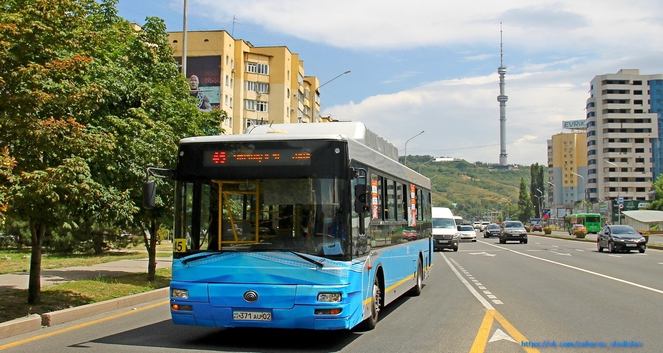 Алматы, Yutong ZK6118HGA № 828