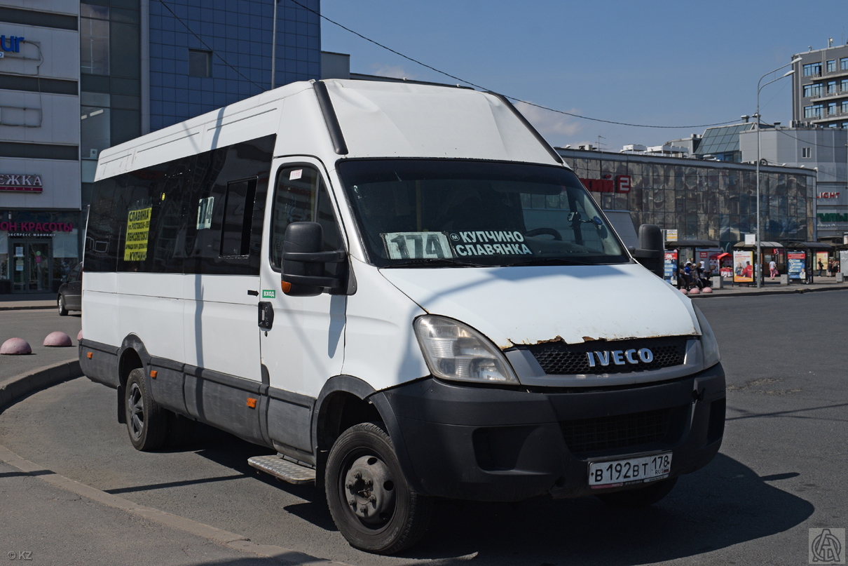 Санкт-Петербург, Нижегородец-2227UU (IVECO Daily) № В 192 ВТ 178