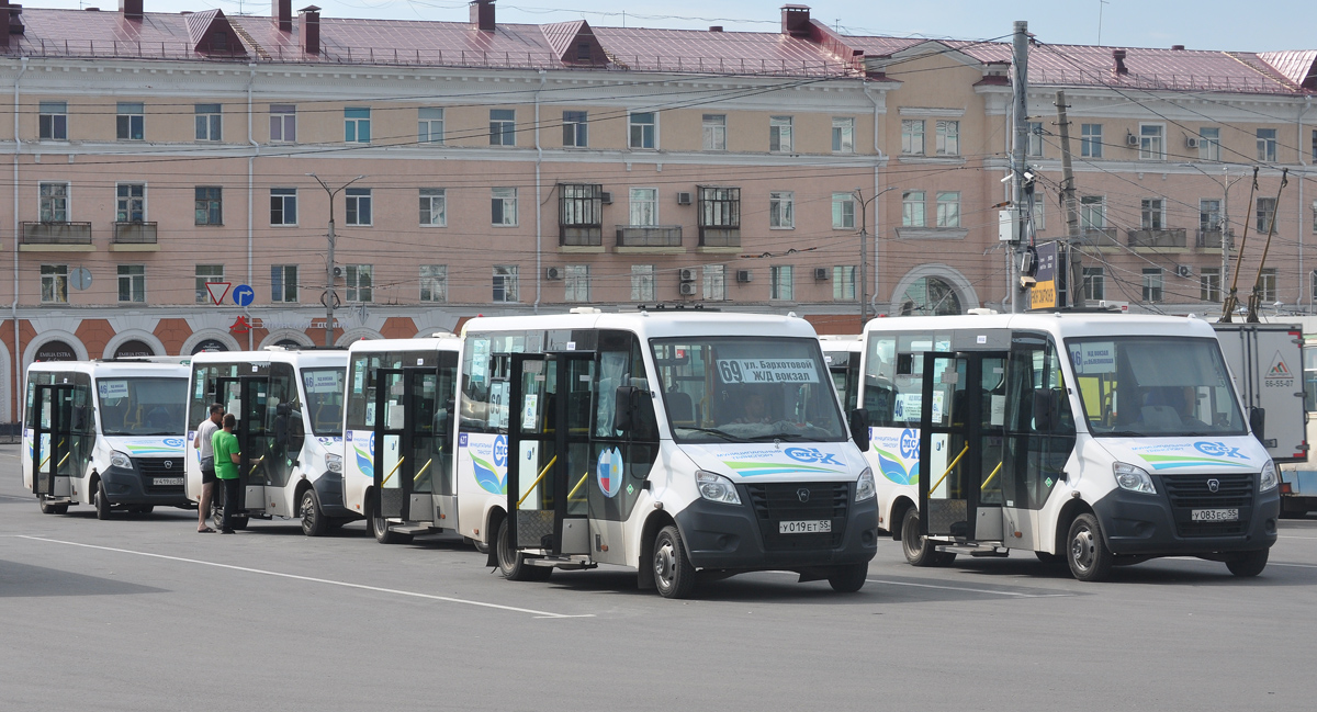 Omsk region, Luidor-2250DS (GAZ Next) № 627; Omsk region, Luidor-2250DS (GAZ Next) № 496; Omsk region — Bus stops